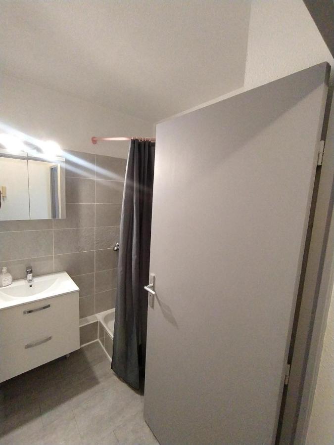 Apartment Near Center มงต์เปอลิเยร์ ภายนอก รูปภาพ
