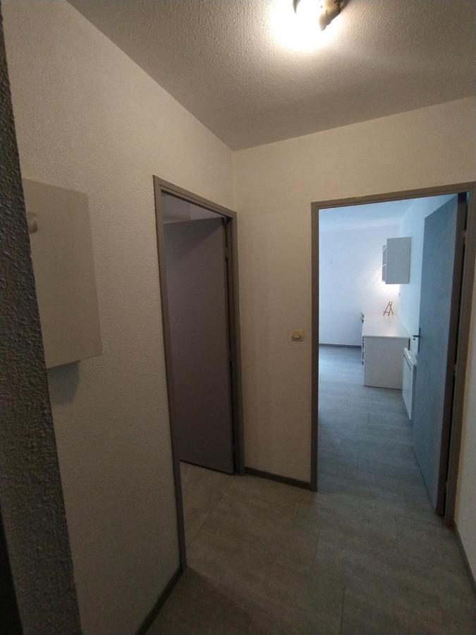 Apartment Near Center มงต์เปอลิเยร์ ภายนอก รูปภาพ